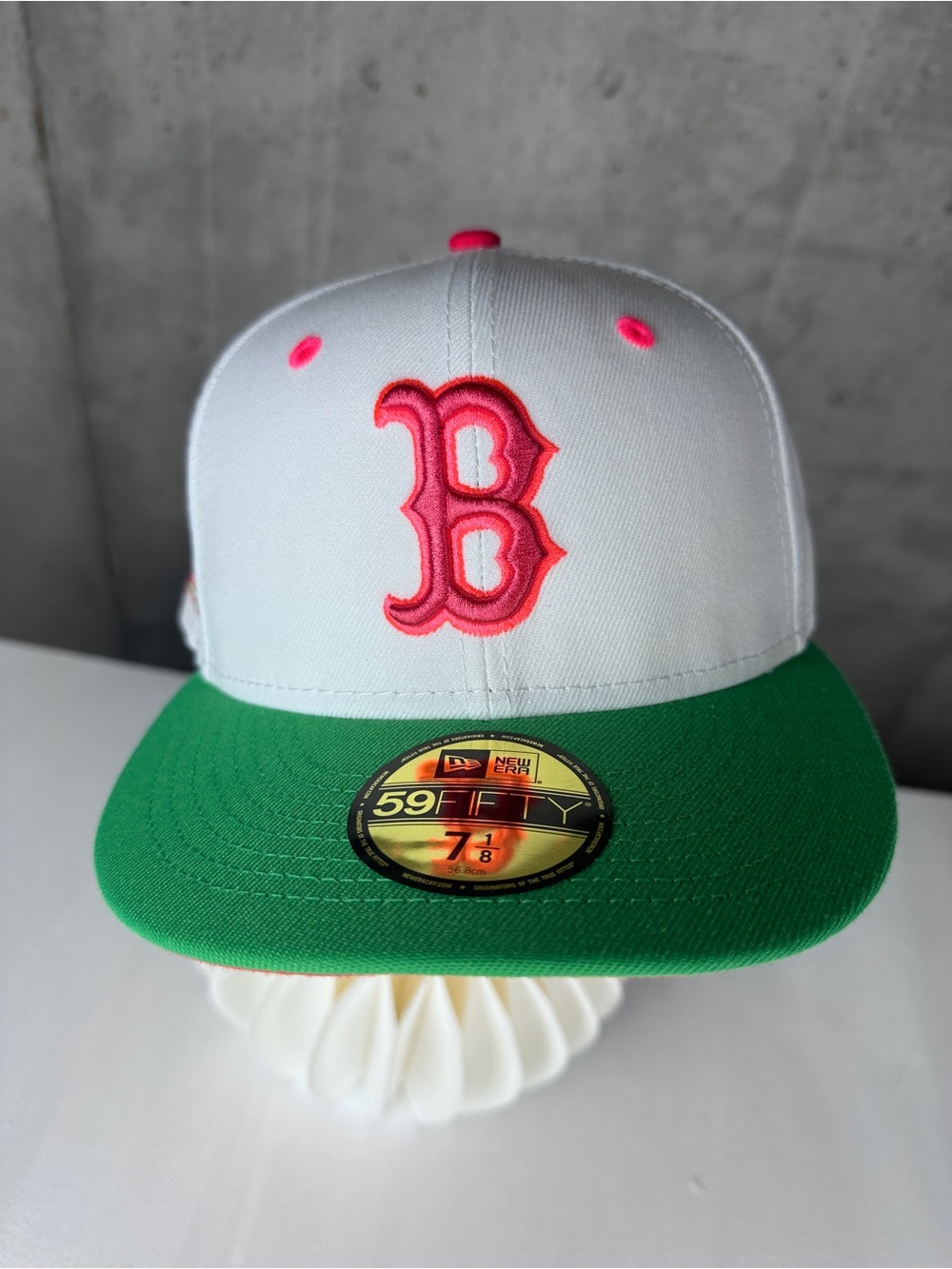 New Era White & Green Boston Red Socks Neon Pink 'B' Fitted Hat